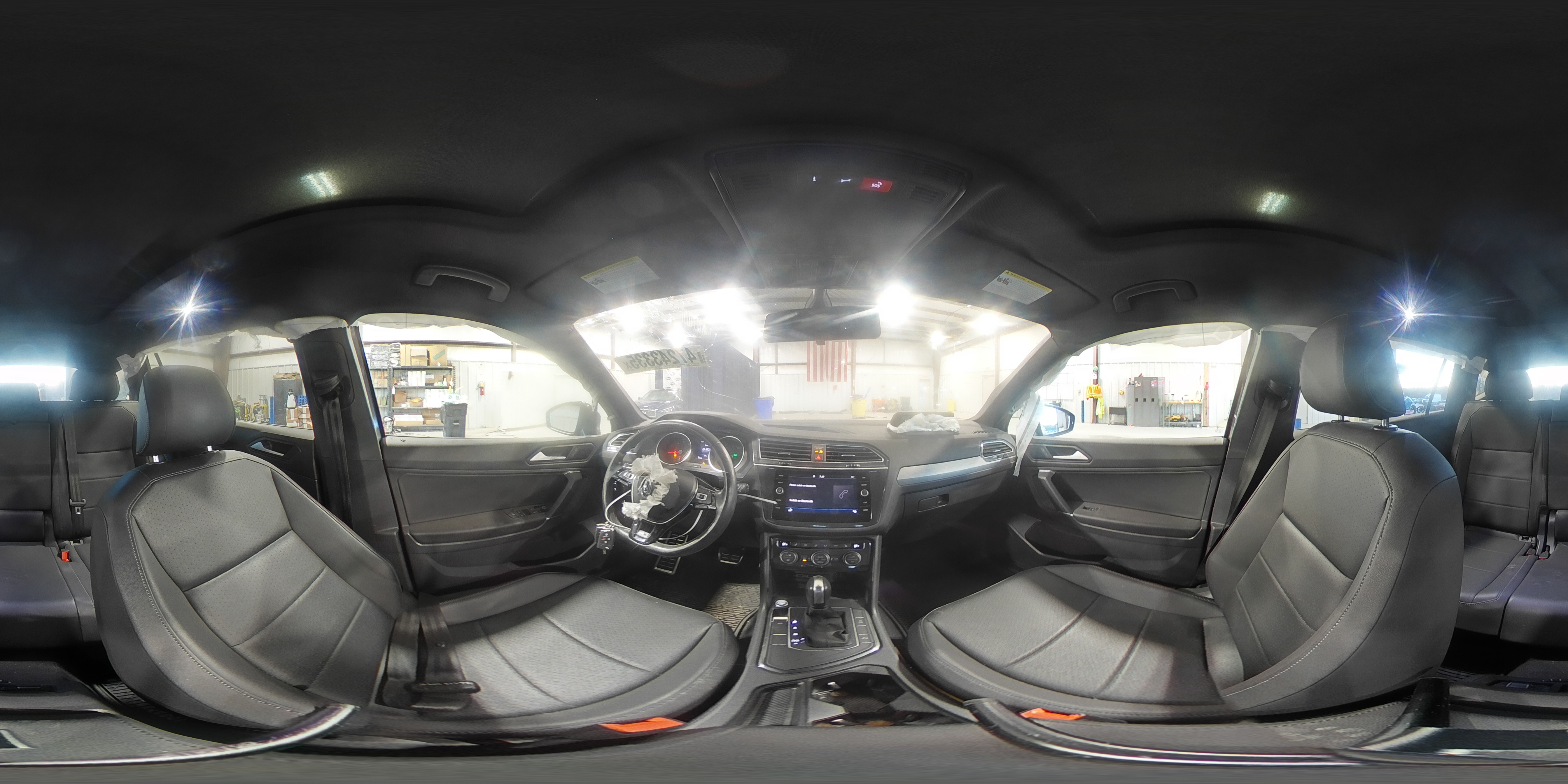 2020 Volkswagen Tiguan - Image 14