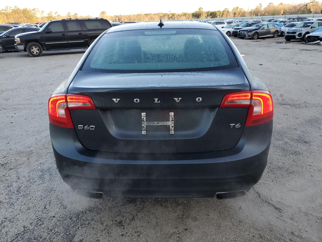 2015 Volvo S60 Platinum VIN: YV149MFM2F2353128 Lot: 48517635