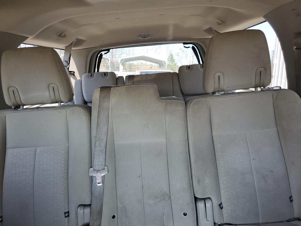 2012 Ford Expedition - Image 10