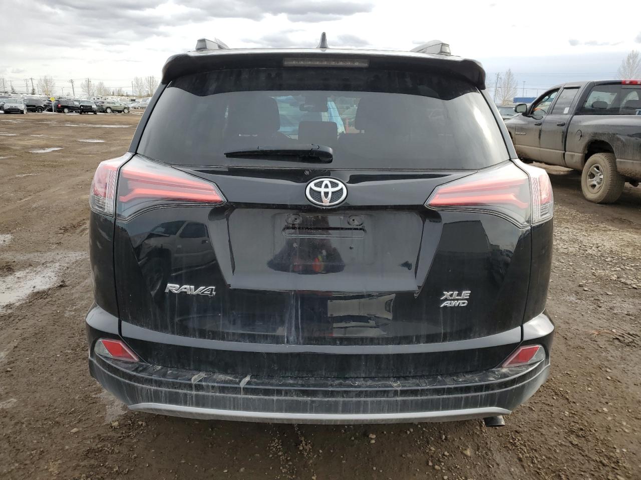 2018 Toyota RAV 4 - Image 6
