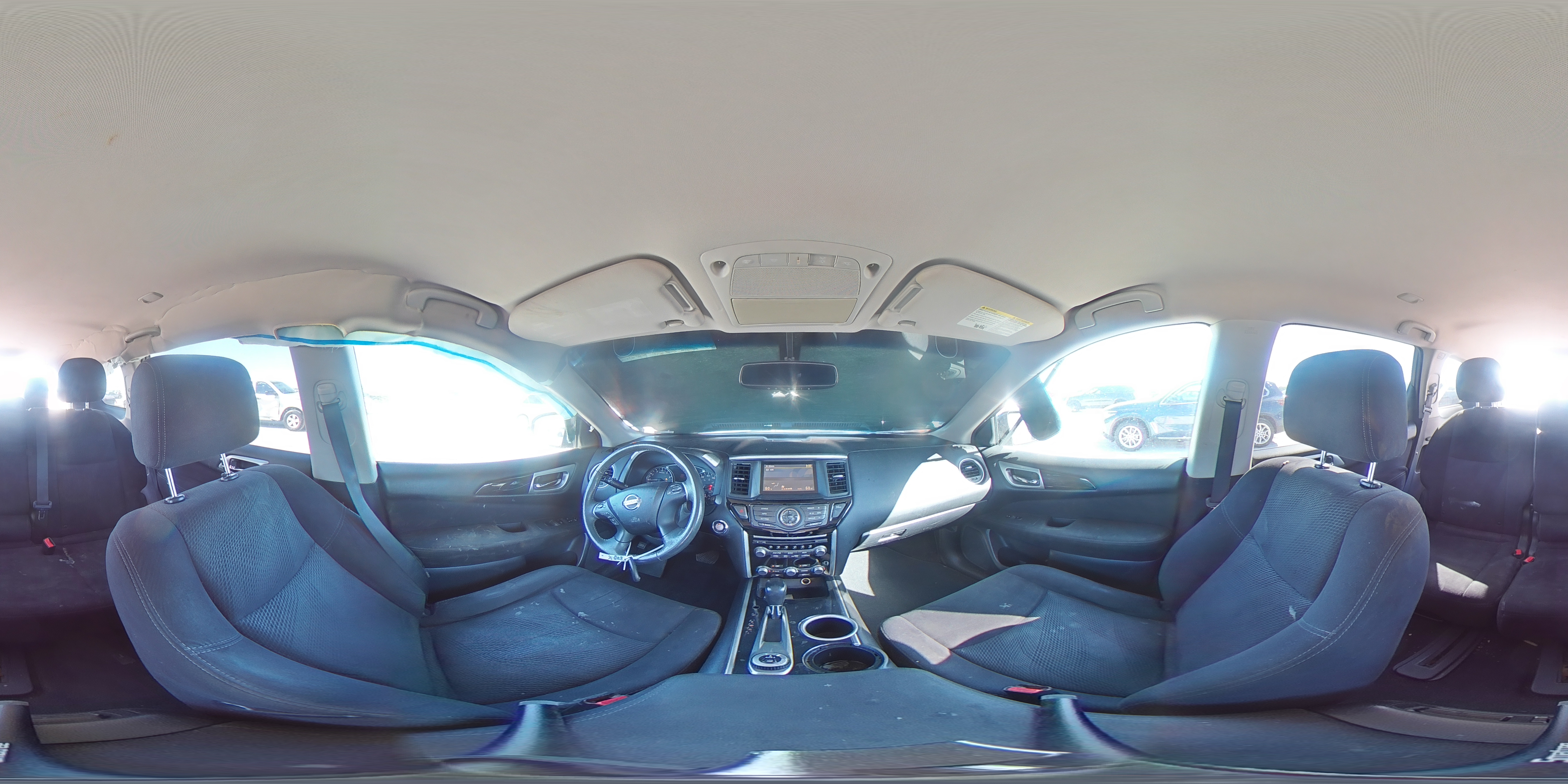 2015 Nissan Pathfinder - Image 14