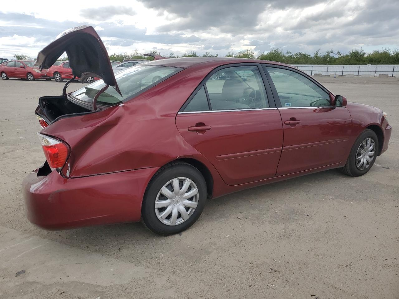 2005 Toyota Camry - Image 3