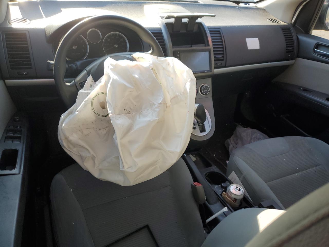 2010 Nissan Sentra - Image 8