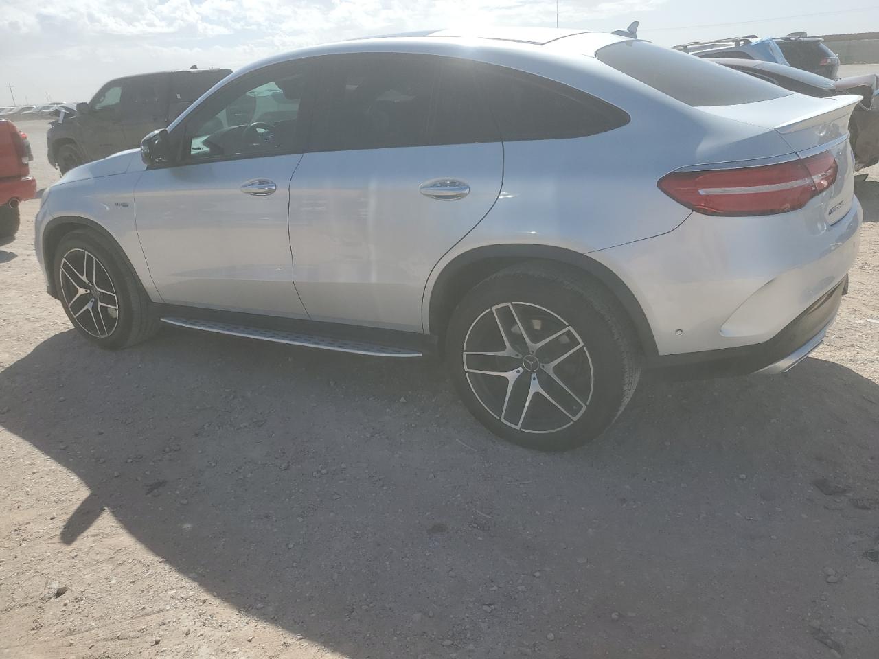 2017 Mercedes-Benz GLE - Image 2
