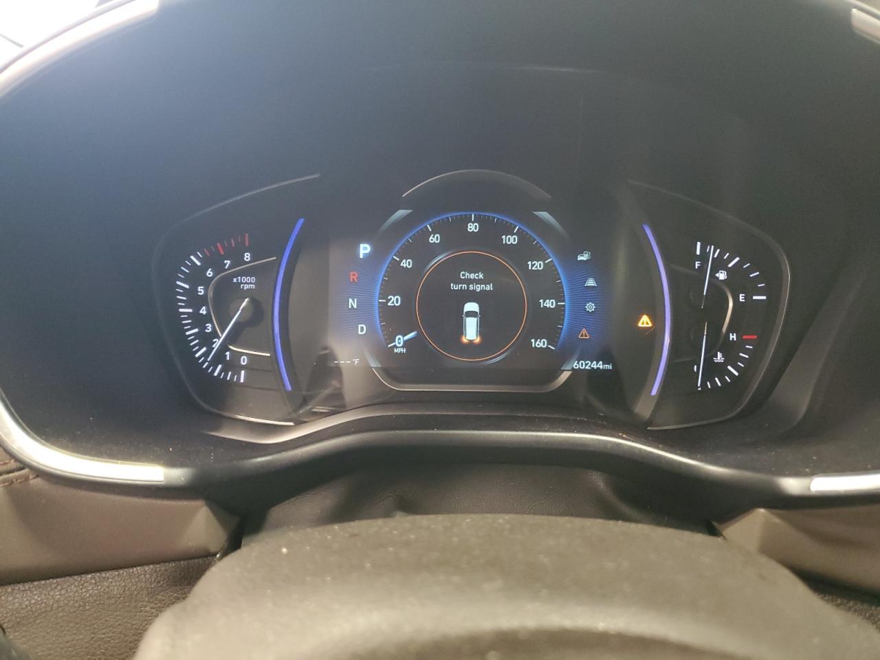 2020 Hyundai Santa Fe - Image 9