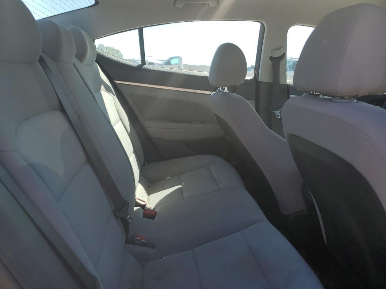 2019 Hyundai Elantra Sel VIN: 5NPD84LF6KH415606 Lot: 46913035