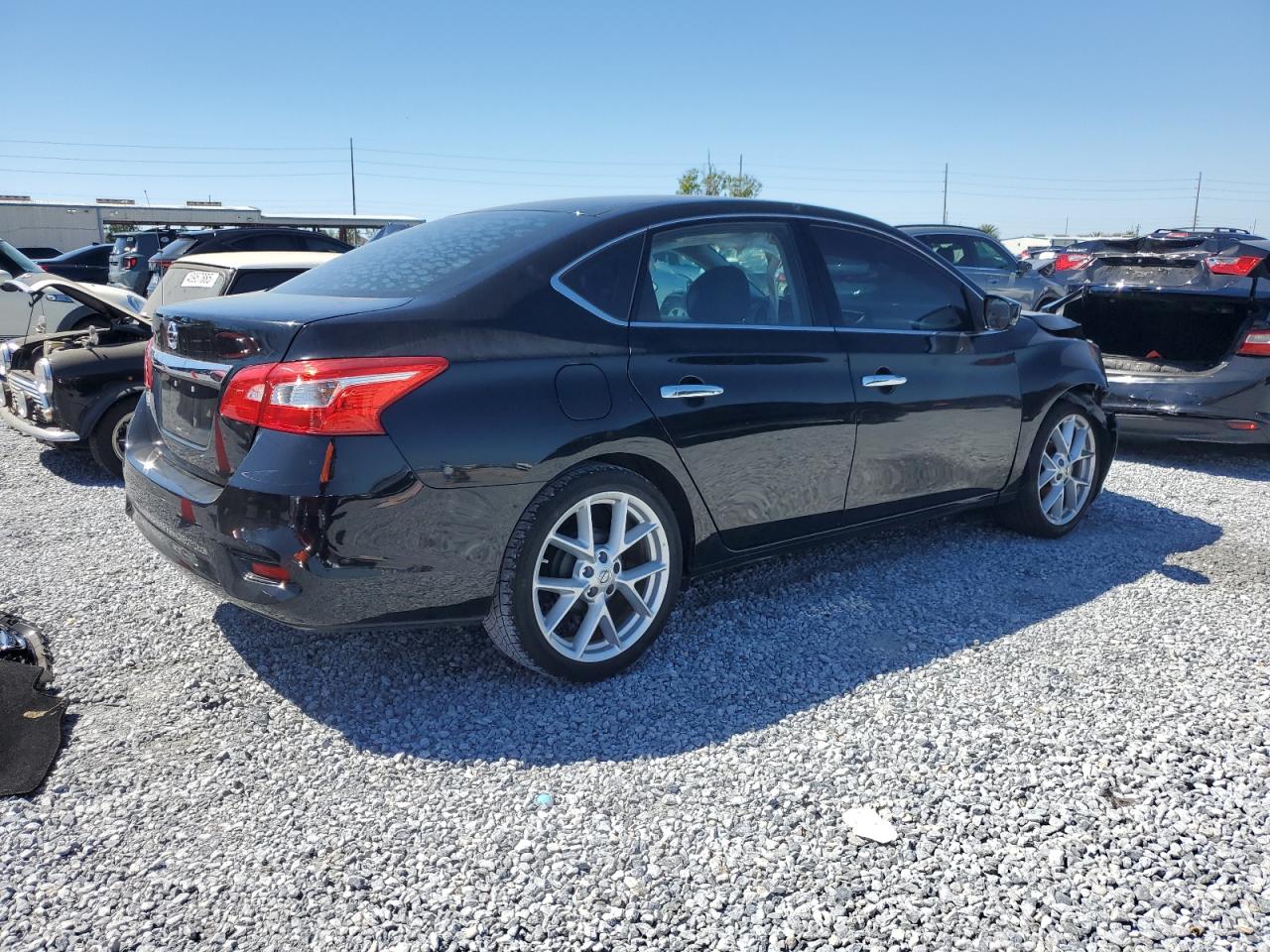 2018 Nissan Sentra - Image 3