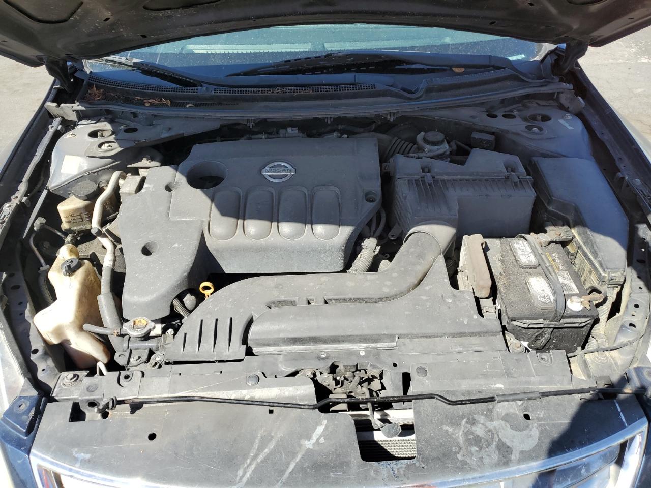 2010 Nissan Altima - Image 11