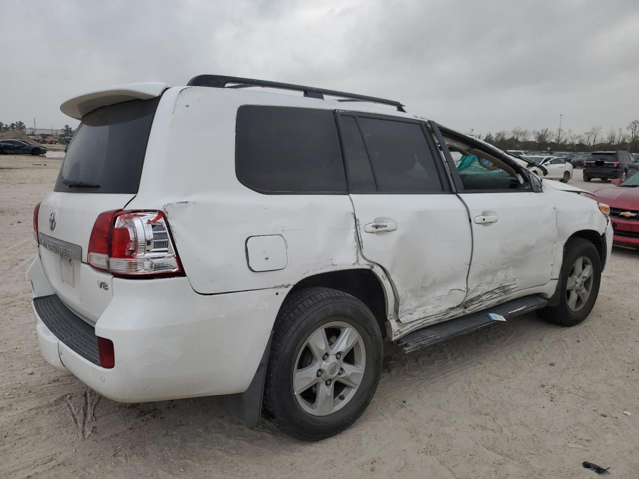 2011 Toyota Land Cruiser - Image 3