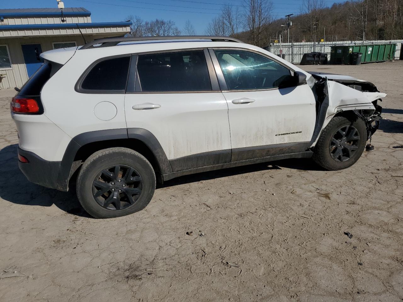 2016 Jeep Cherokee - Image 3