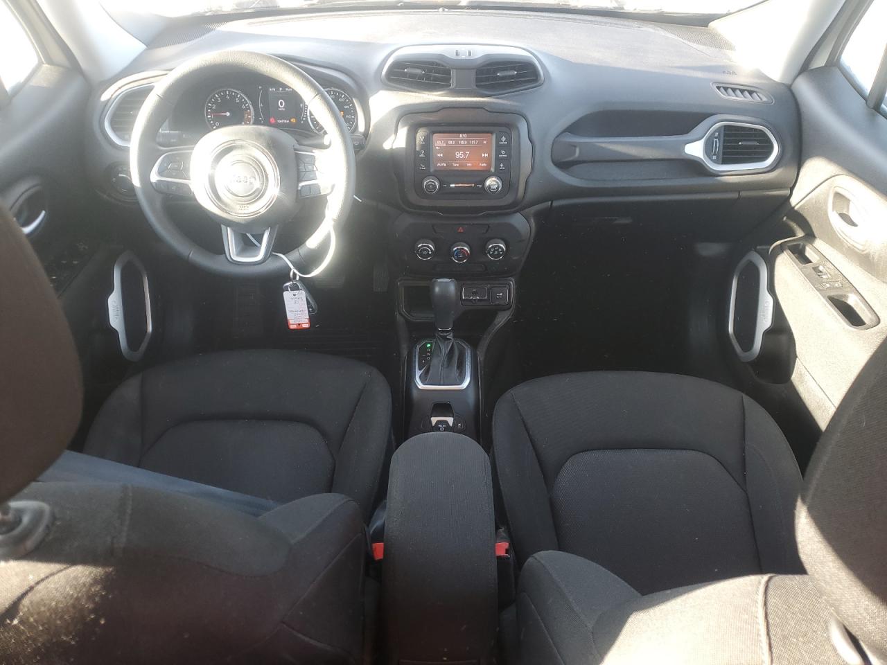2020 Jeep Renegade - Image 8
