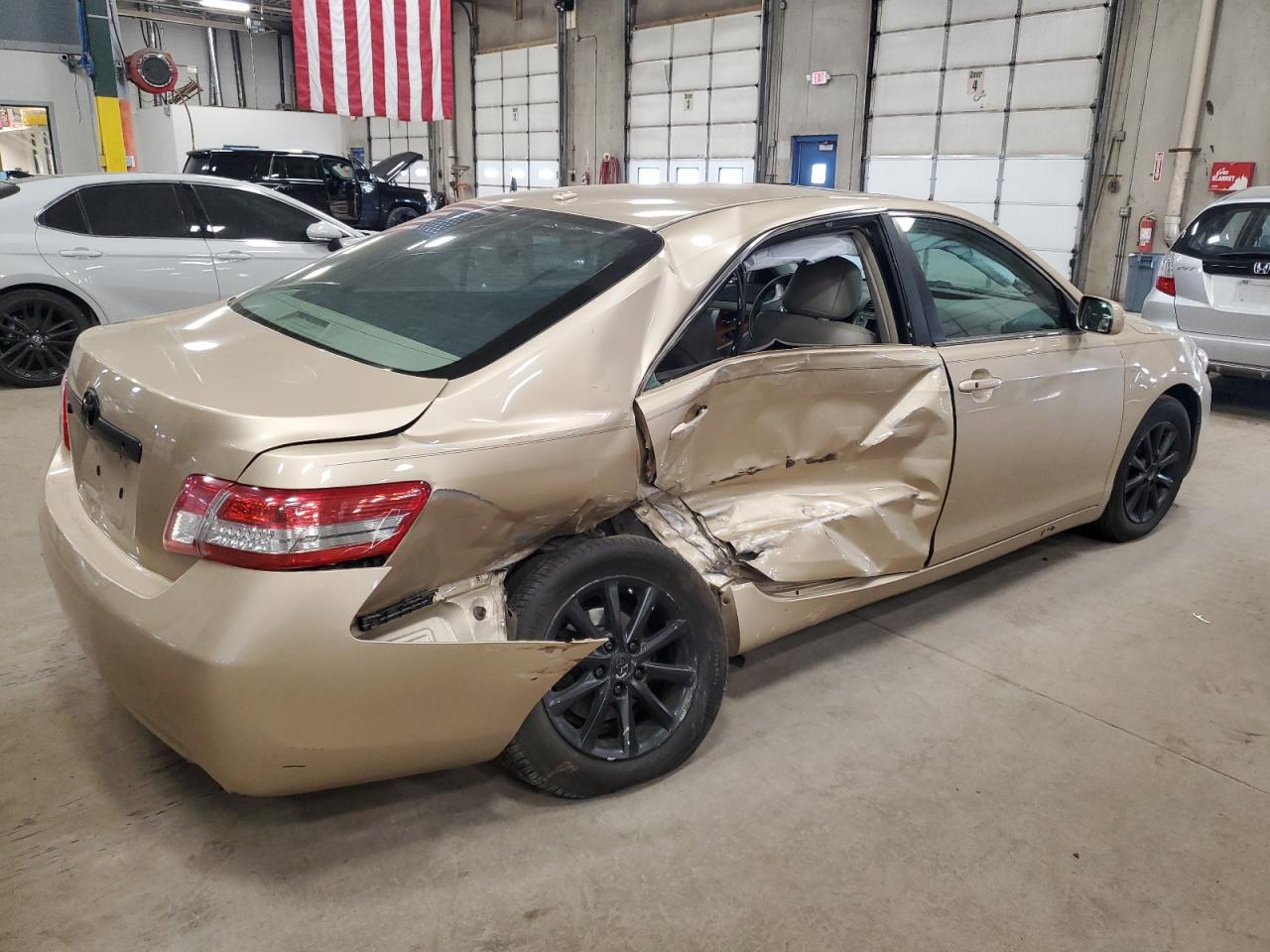 2011 Toyota Camry - Image 3