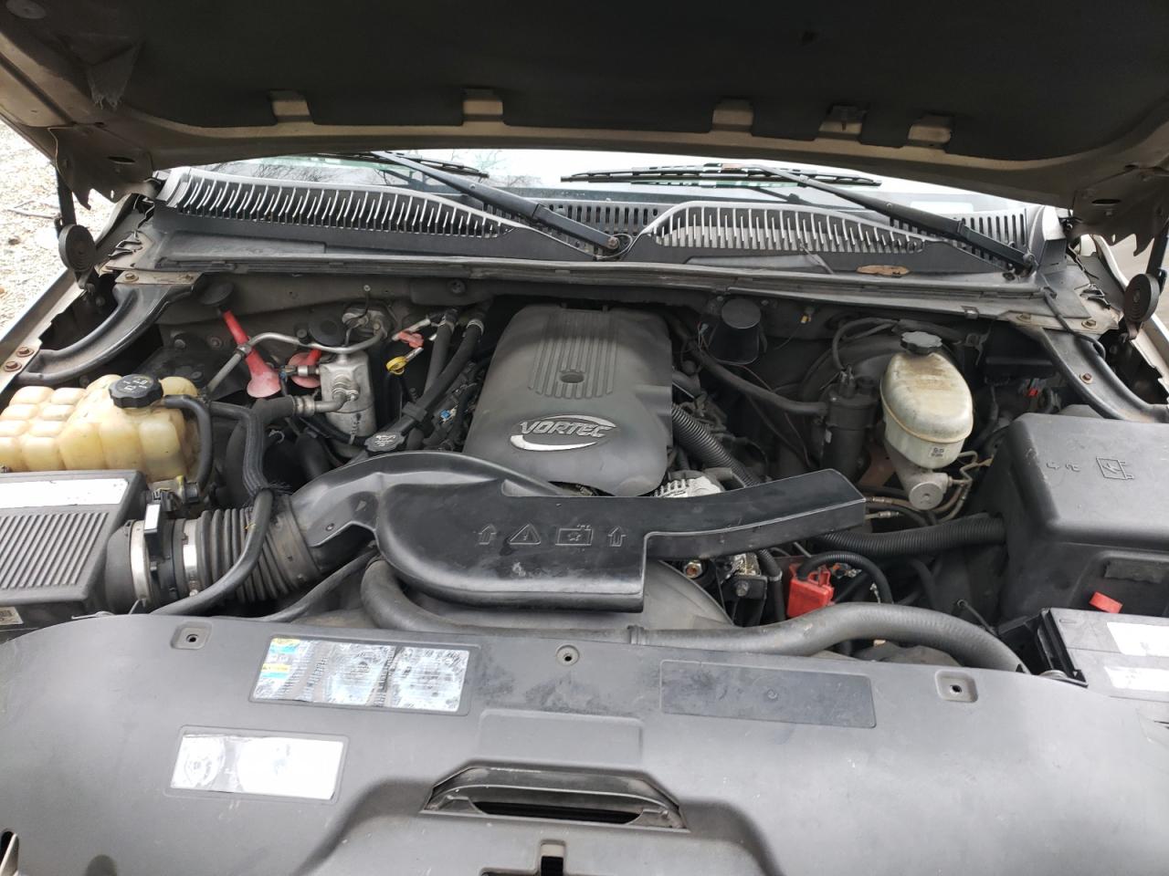 2003 Chevrolet Tahoe - Image 12