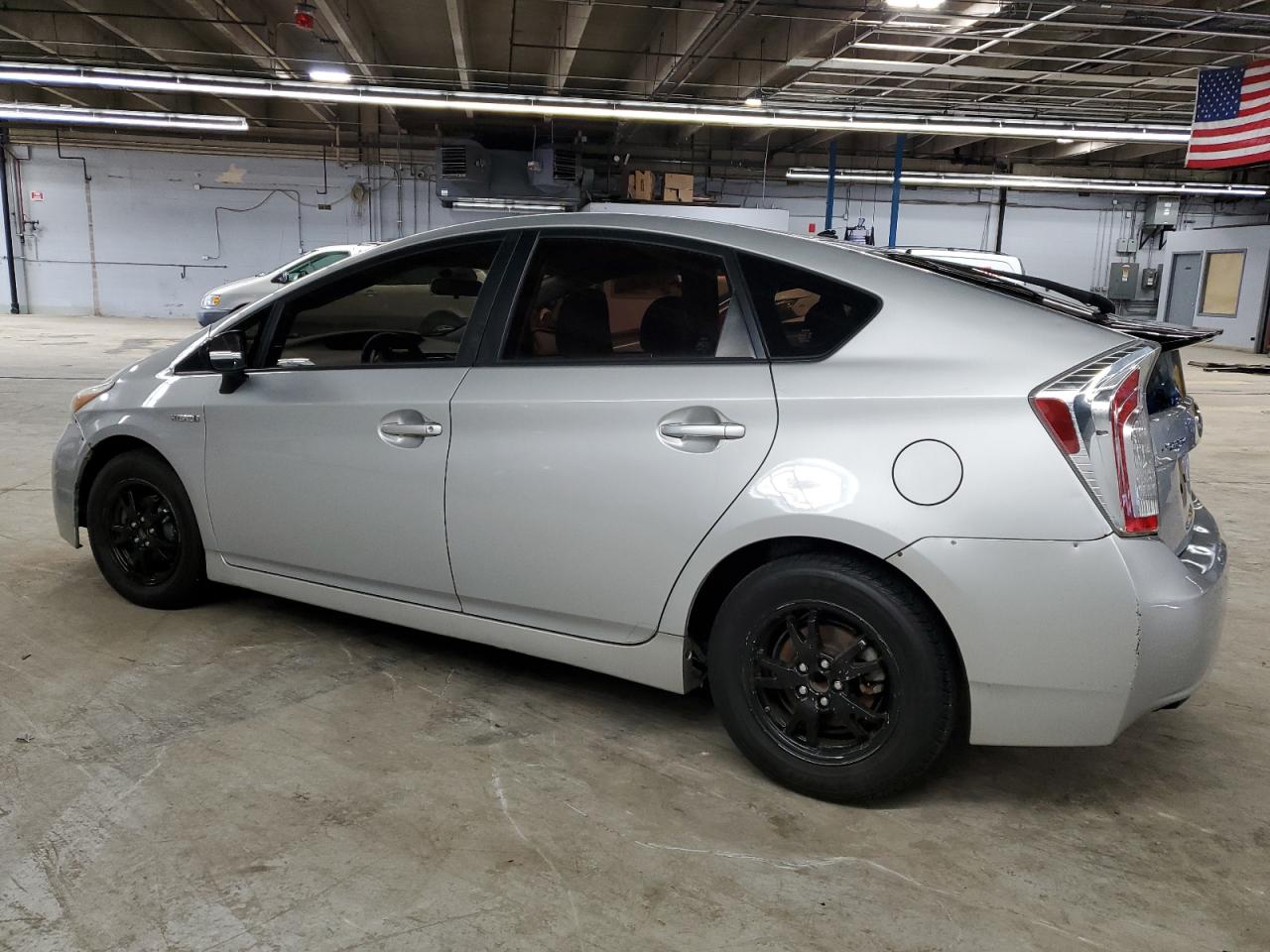 2015 Toyota Prius - Image 2