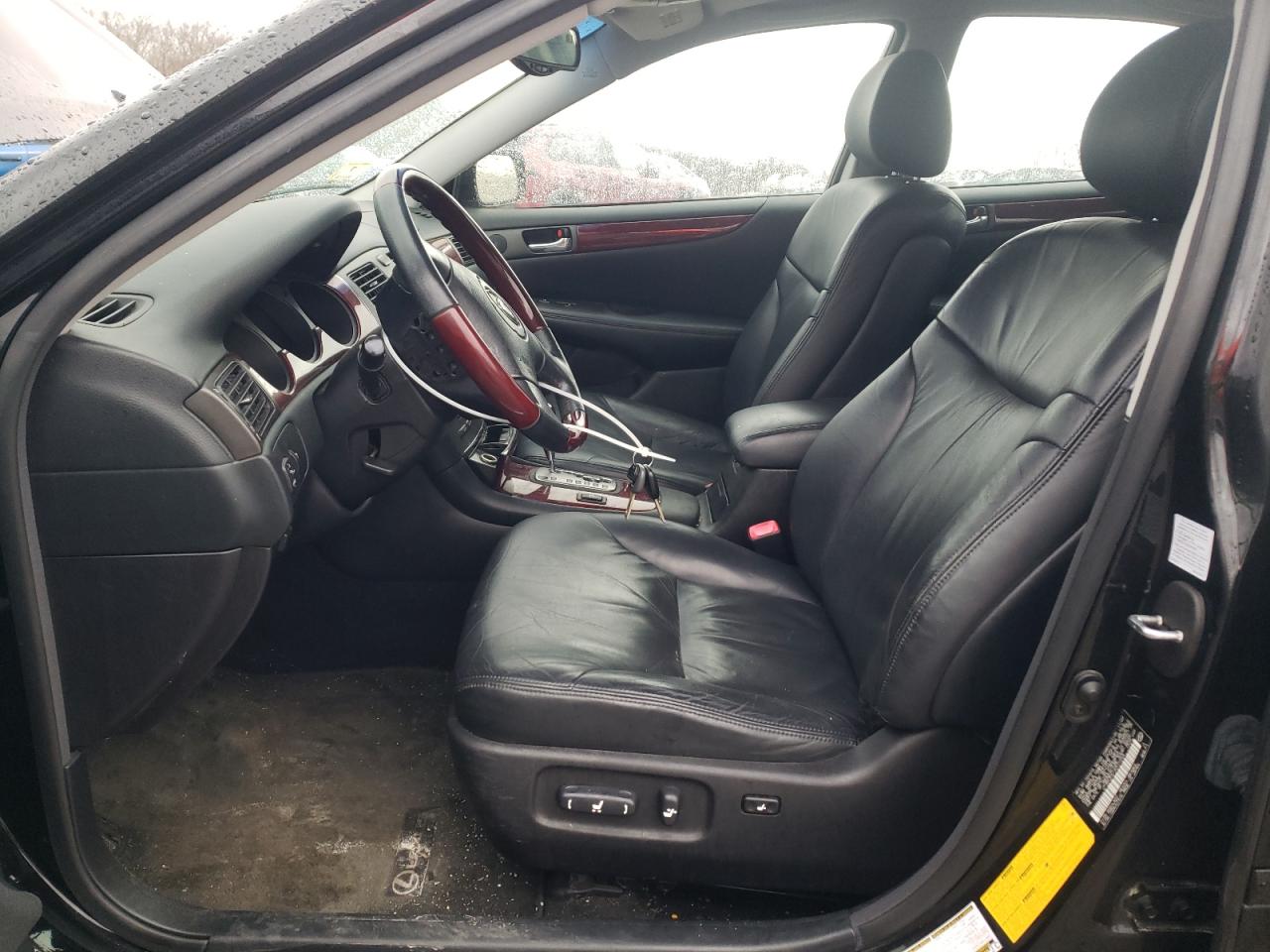 2004 Lexus ES - Image 7