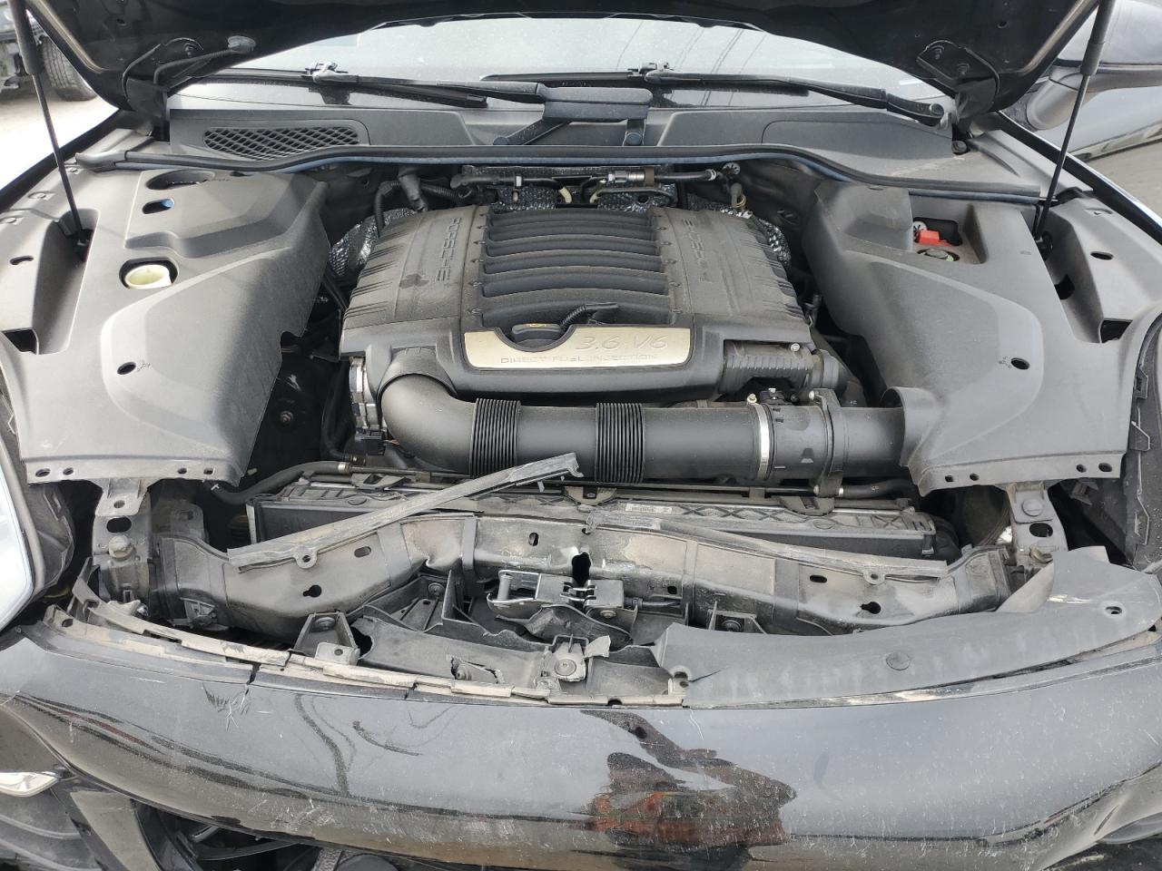 2018 Porsche Cayenne - Image 13