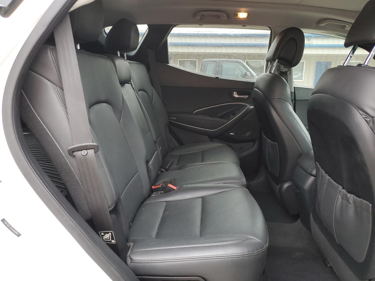 2018 Hyundai Santa Fe - Image 12