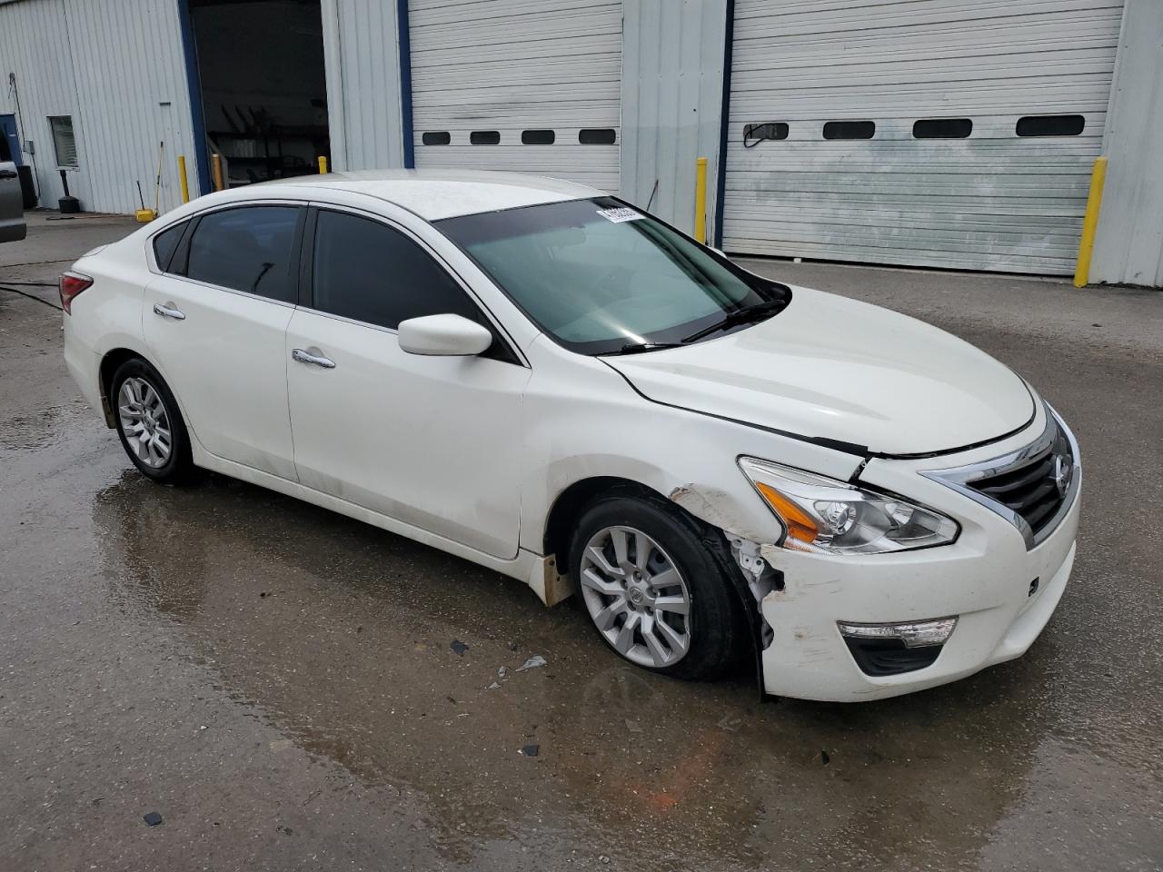 2015 Nissan Altima - Image 4
