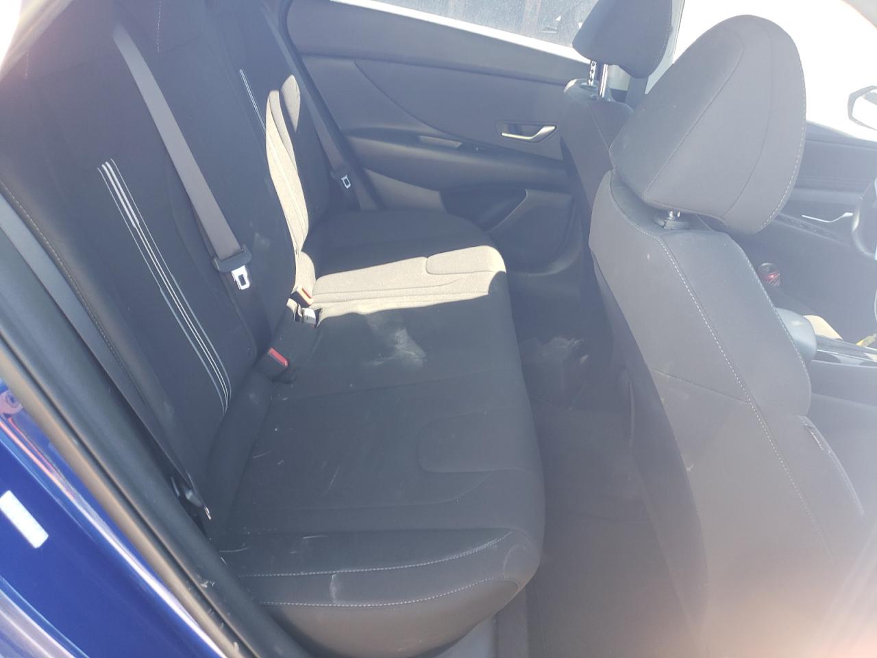 2023 Hyundai Elantra - Image 10