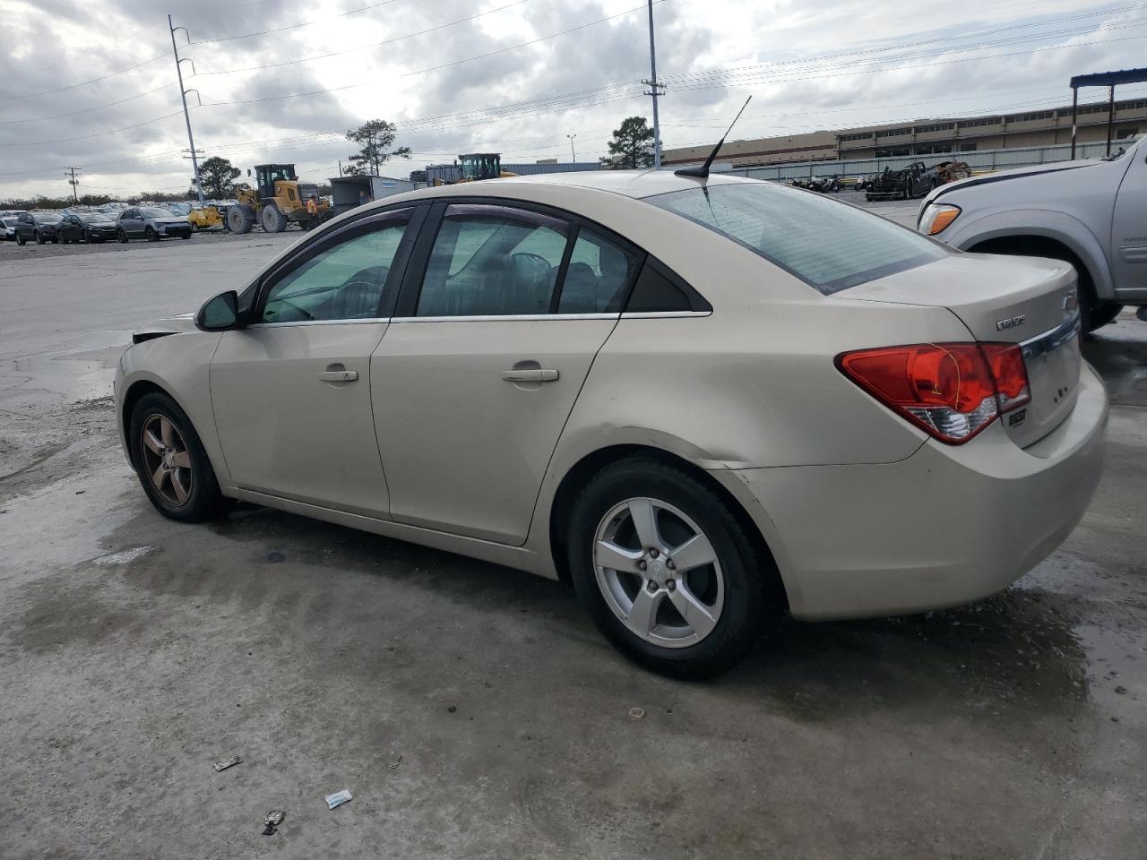 2012 Chevrolet Cruze - Image 2