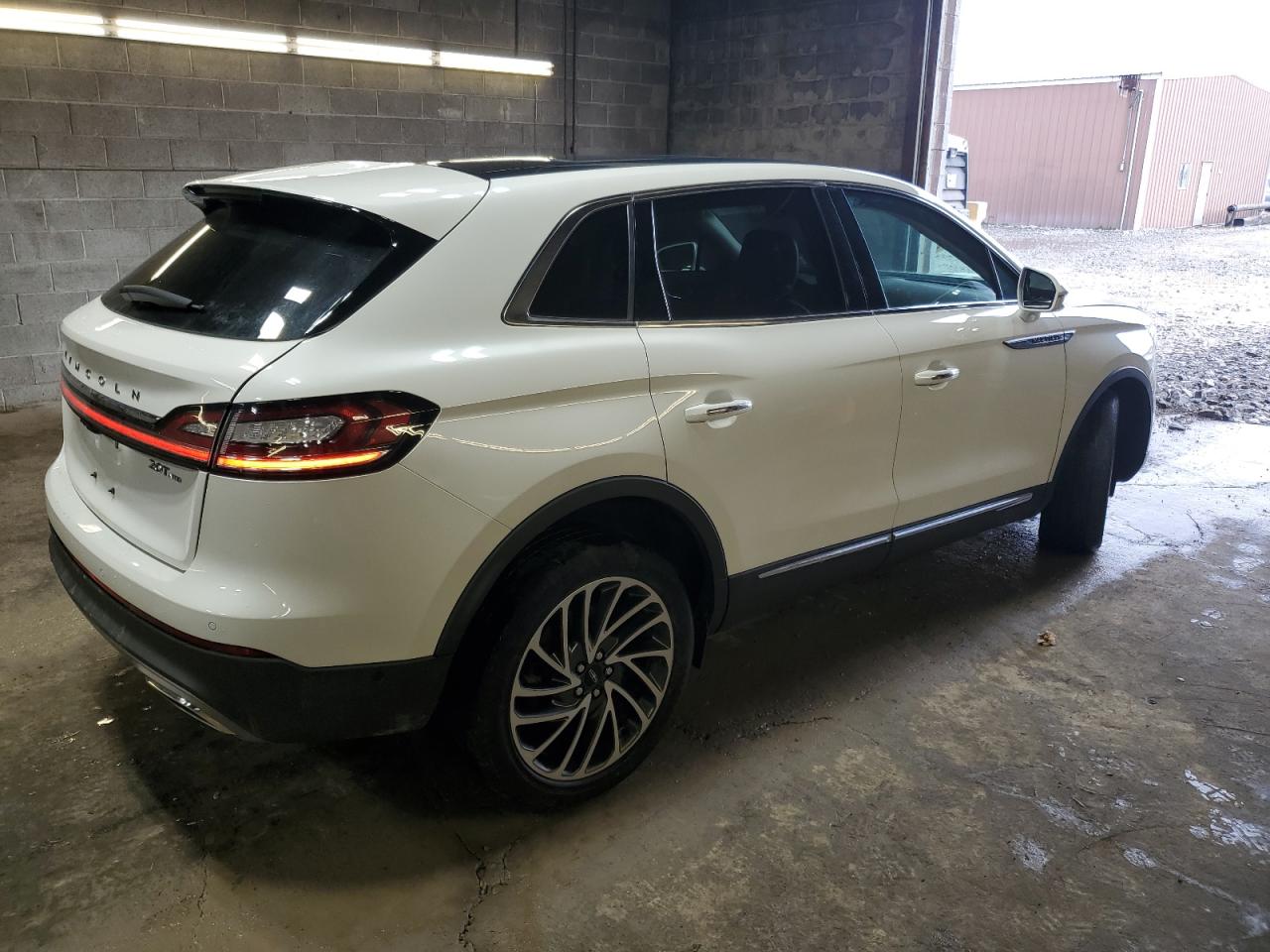 2020 Lincoln Nautilus - Image 3