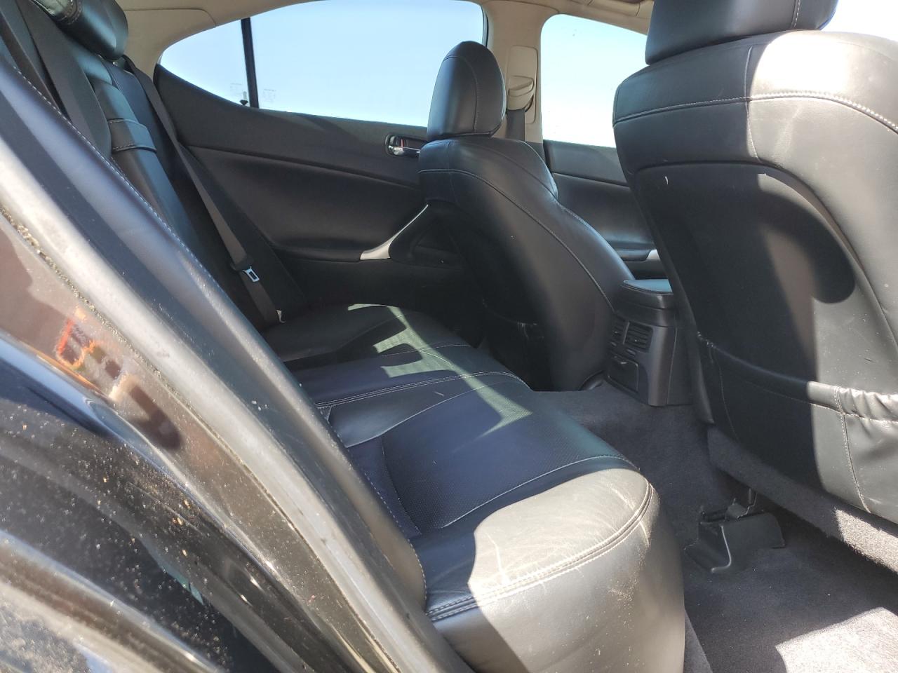 2009 Lexus IS - Image 10