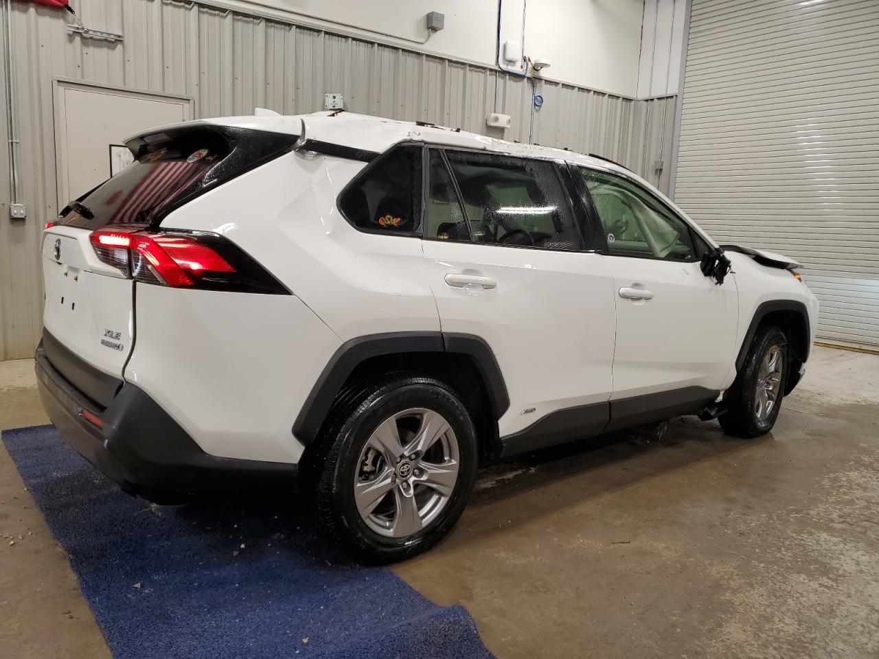 2022 Toyota RAV 4 - Image 3