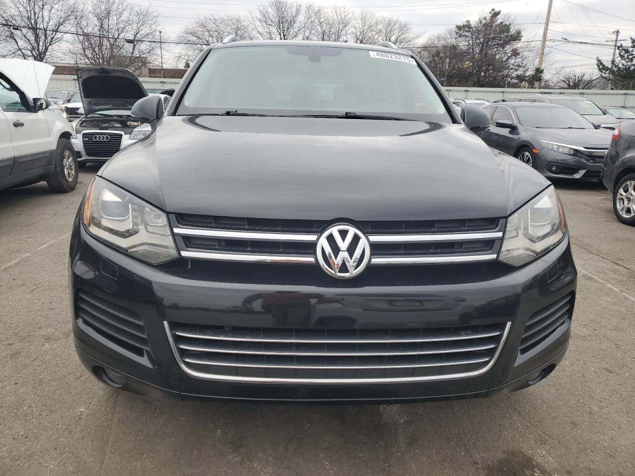 2014 Volkswagen Touareg - Image 5