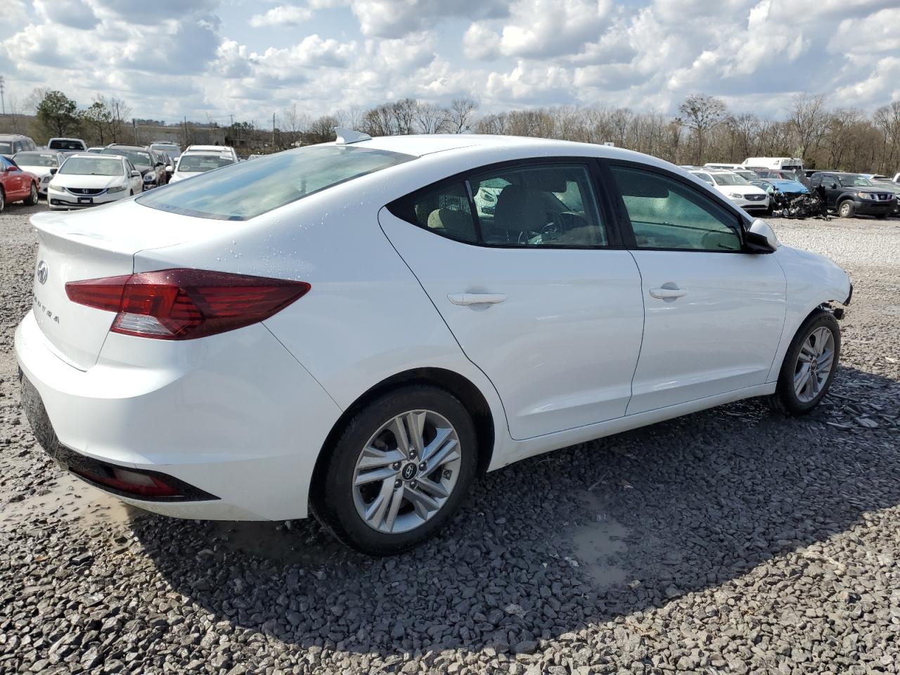 2020 Hyundai Elantra - Image 3