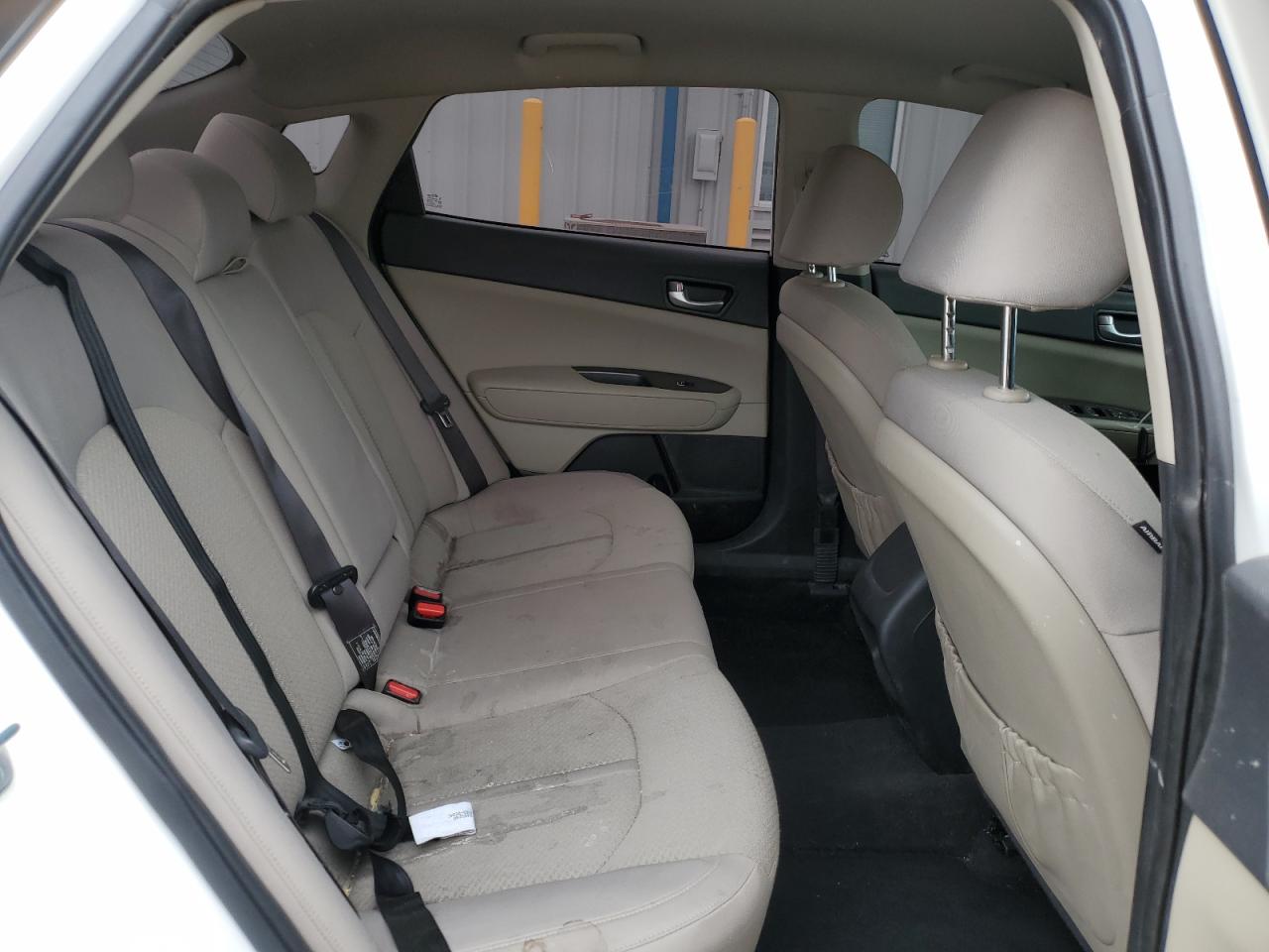 2017 Kia Optima - Image 10