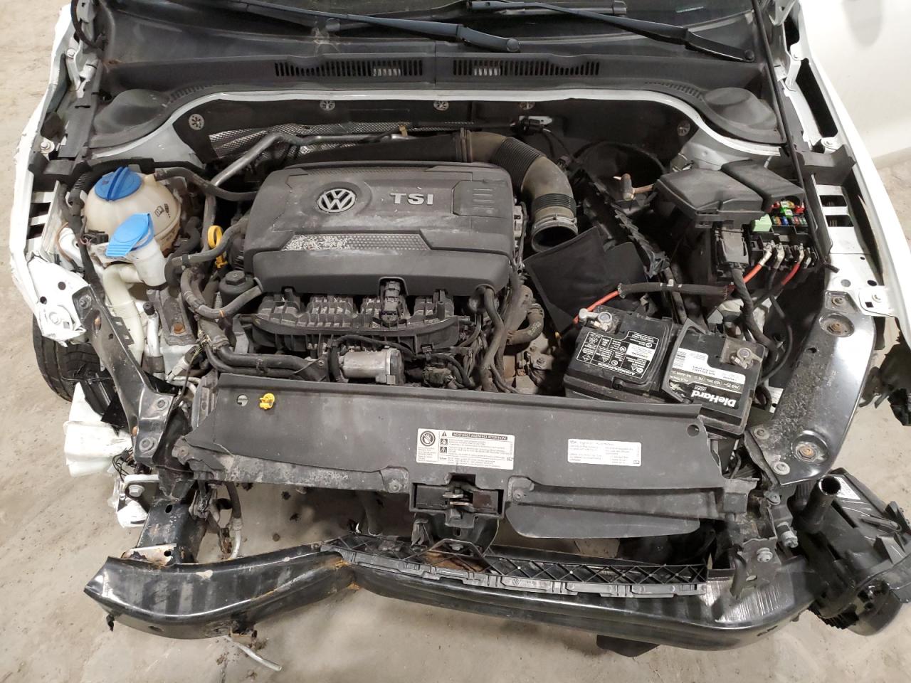2015 Volkswagen Jetta - Image 13