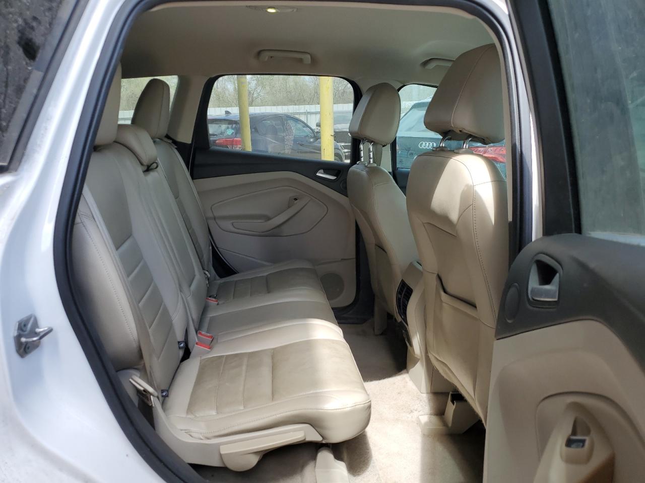 FORD ESCAPE 2016 VIN 1FMCU0J97GUB96581 photo 11