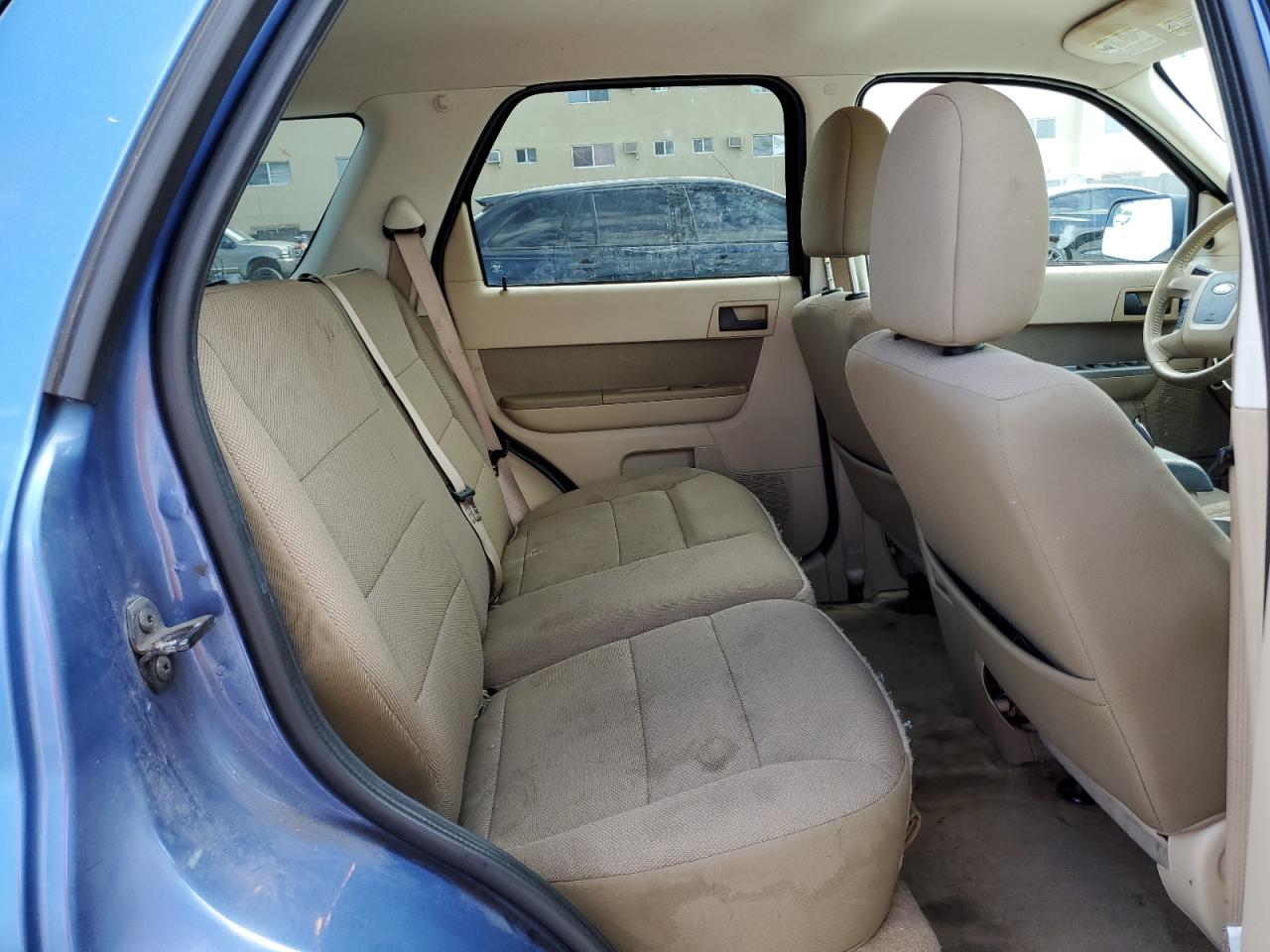2010 Ford Escape - Image 11