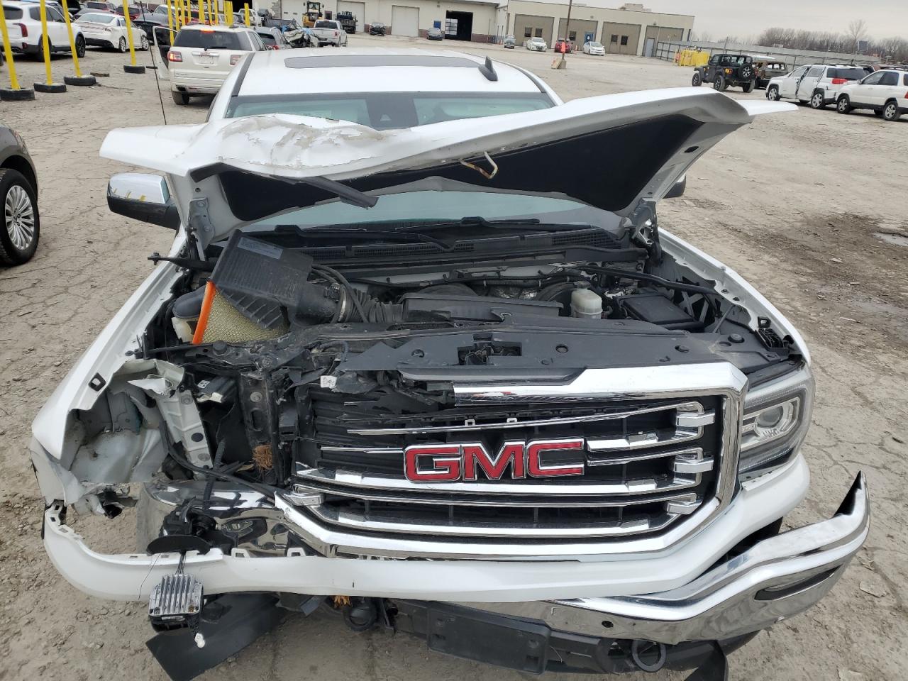 2017 GMC Sierra - Image 5