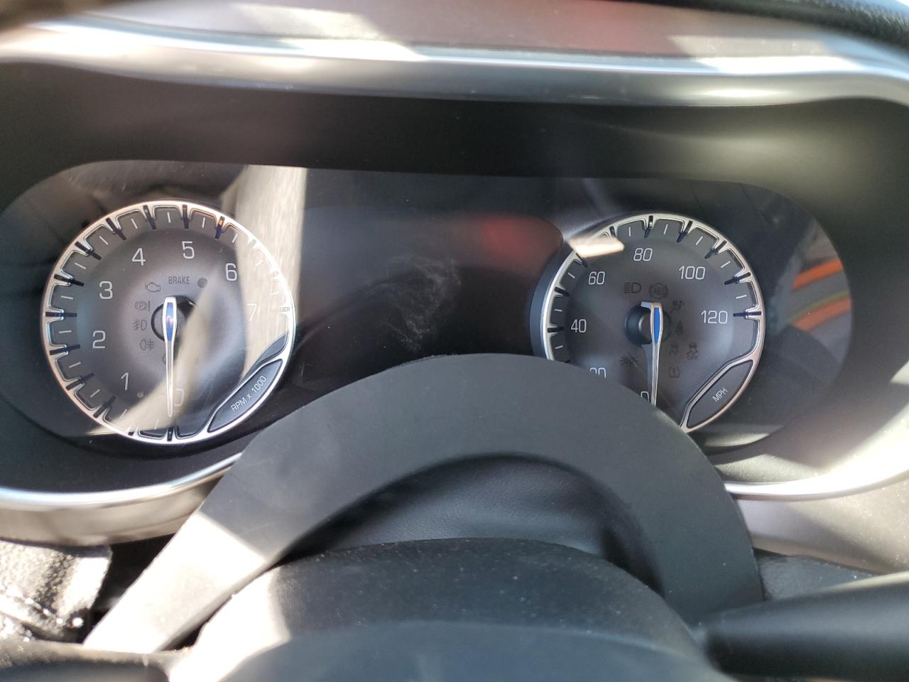 2018 Chrysler Pacifica - Image 9