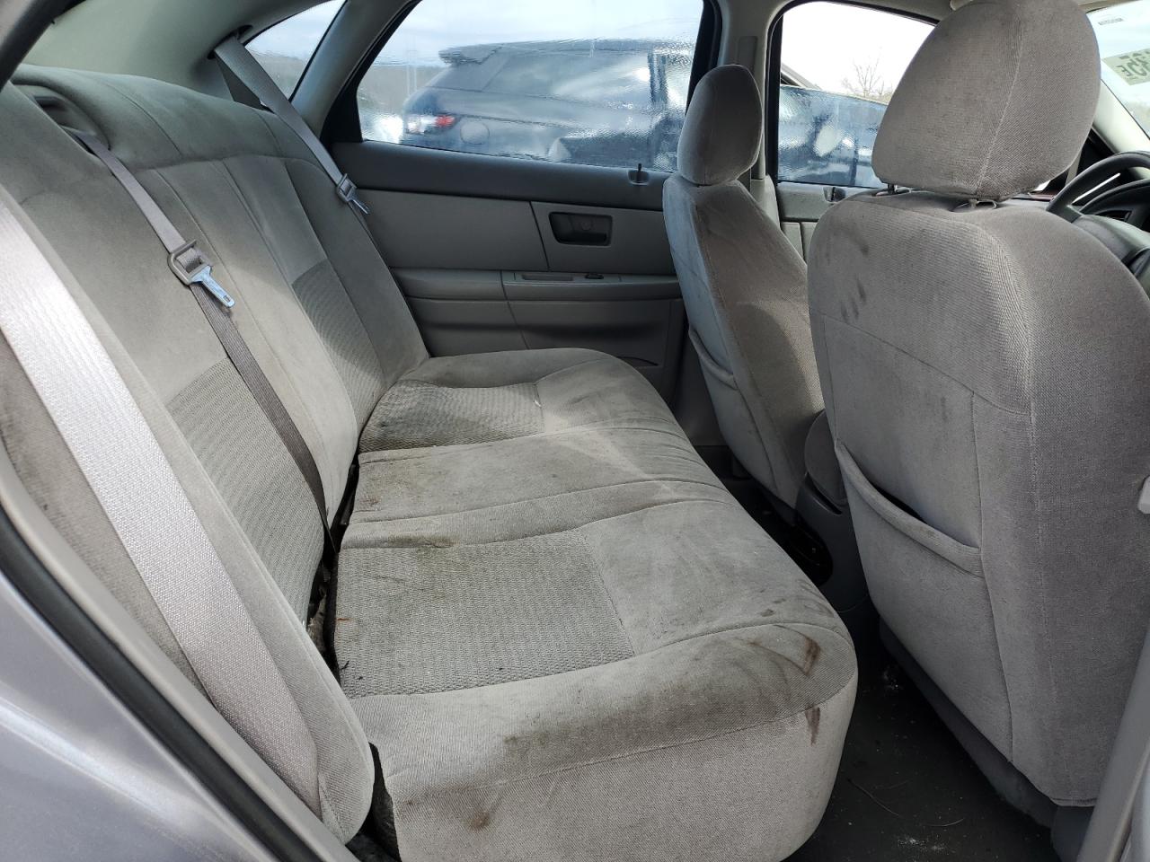 2006 Ford Taurus - Image 10