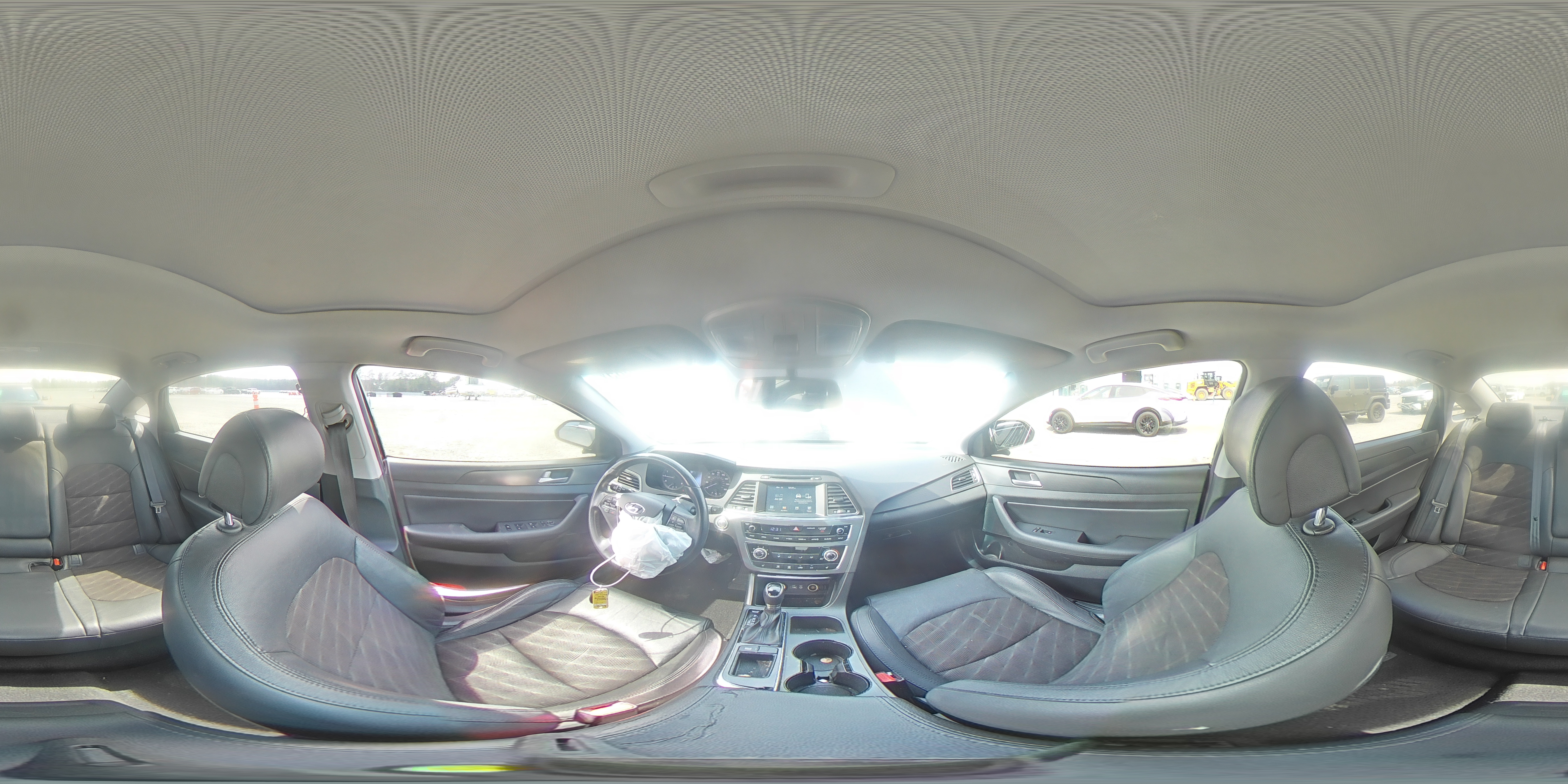 2016 Hyundai Sonata - Image 13