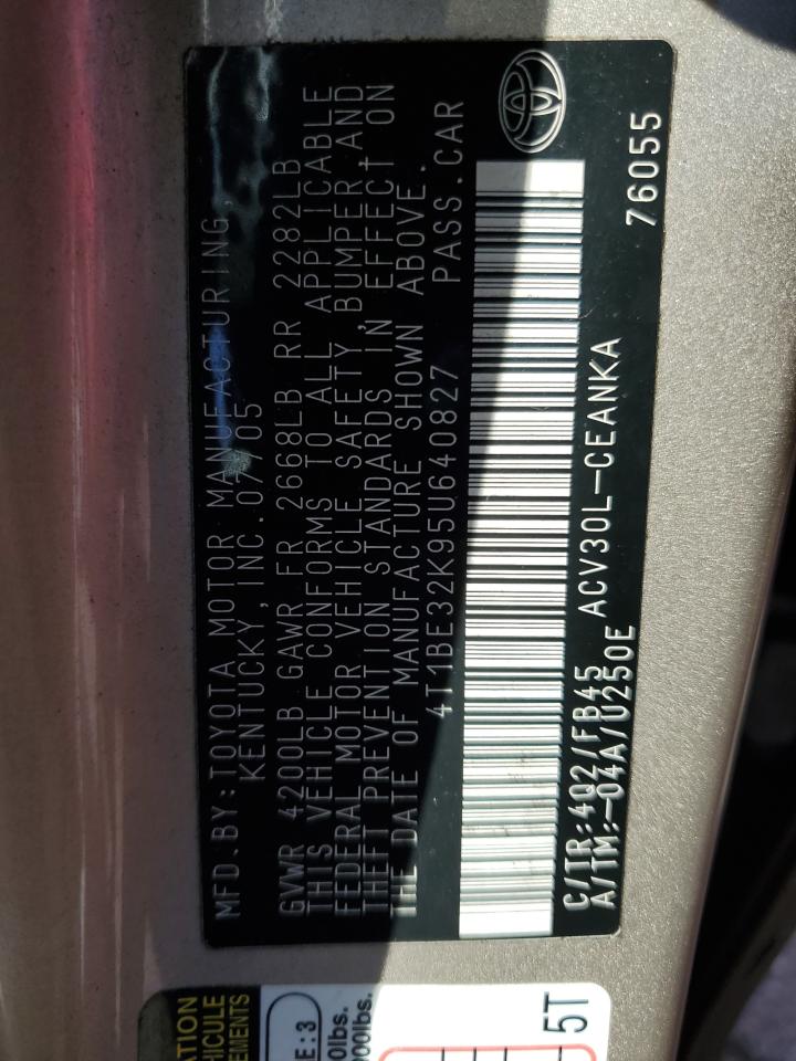2005 Toyota Camry - Image 12