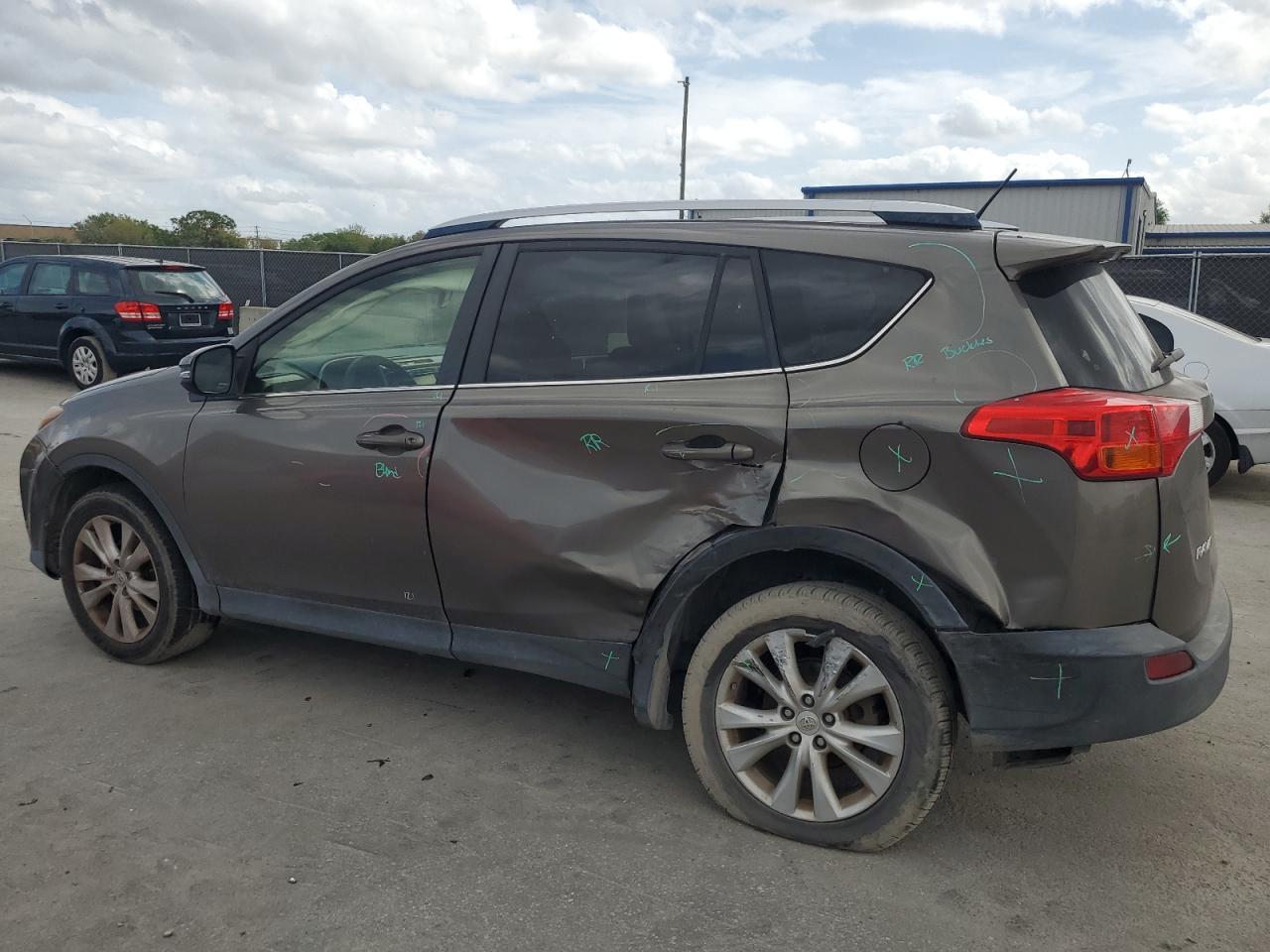 2015 Toyota RAV 4 - Image 2