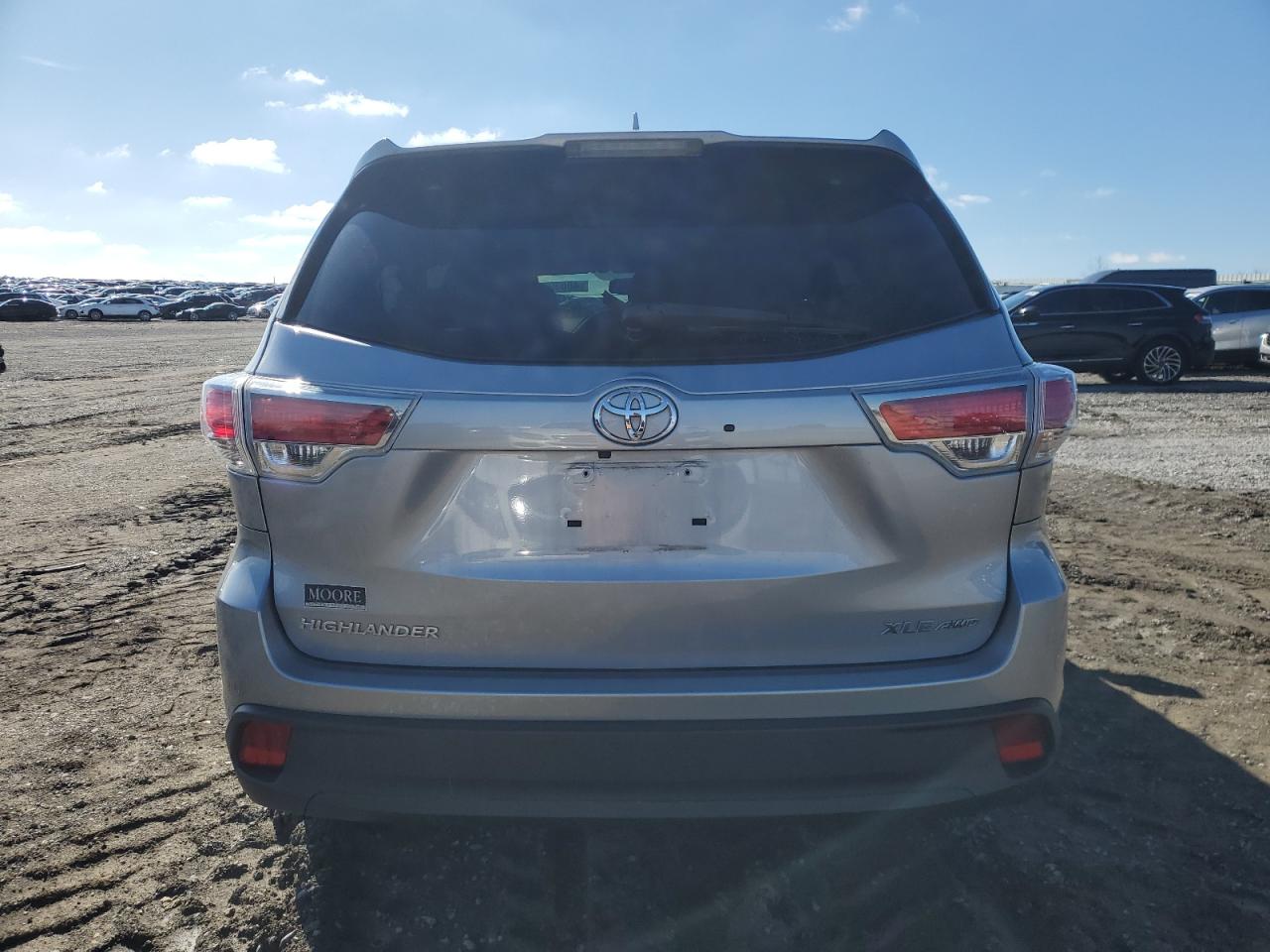 2016 Toyota Highlander - Image 6