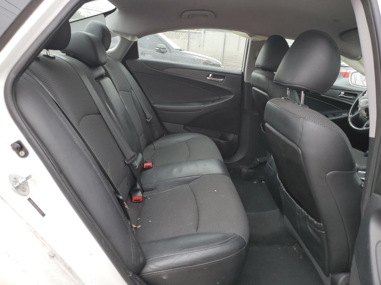 2011 Hyundai Sonata - Image 11