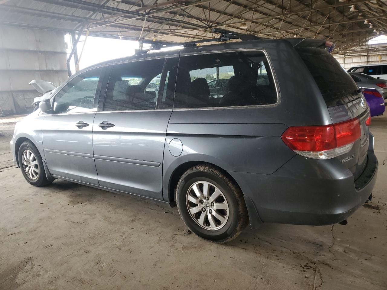 2010 Honda Odyssey - Image 2