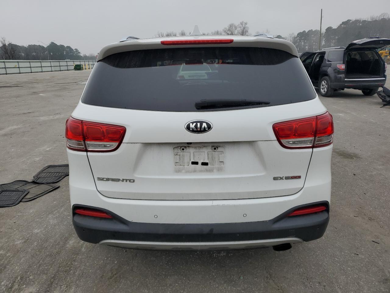 2016 Kia Sorento - Image 6