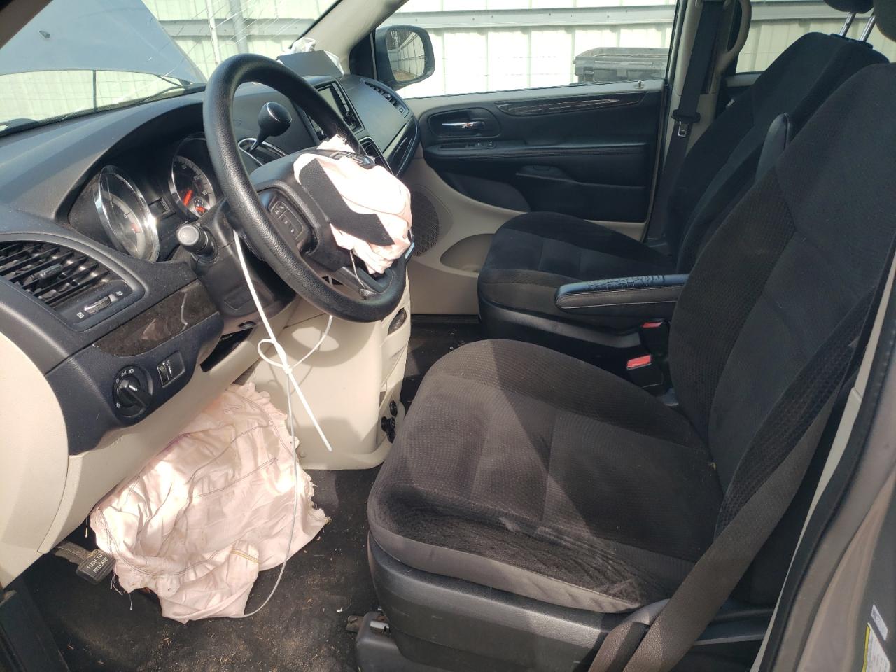 2019 Dodge Caravan - Image 7
