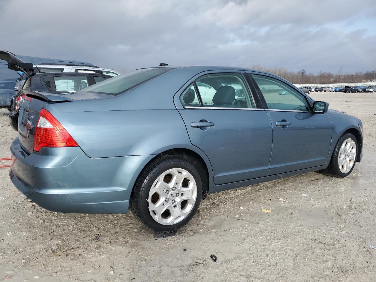 2011 Ford Fusion - Image 3