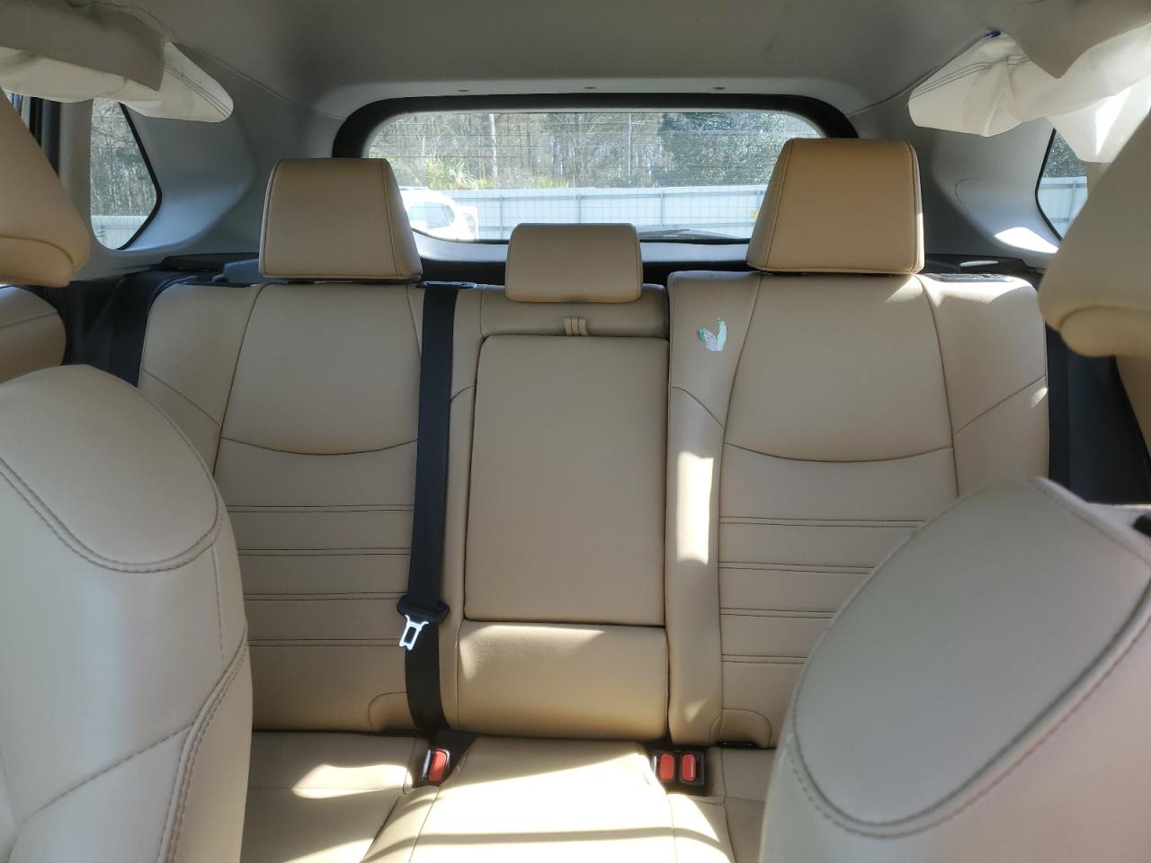 2024 Toyota RAV 4 - Image 10