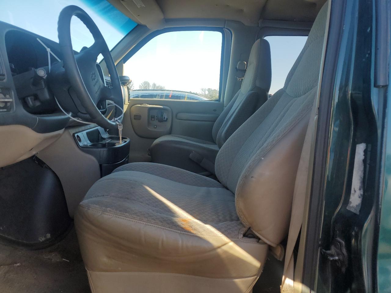 1997 Chevrolet Express G2500 VIN: 1GAGG25R1V1086734 Lot: 46941485