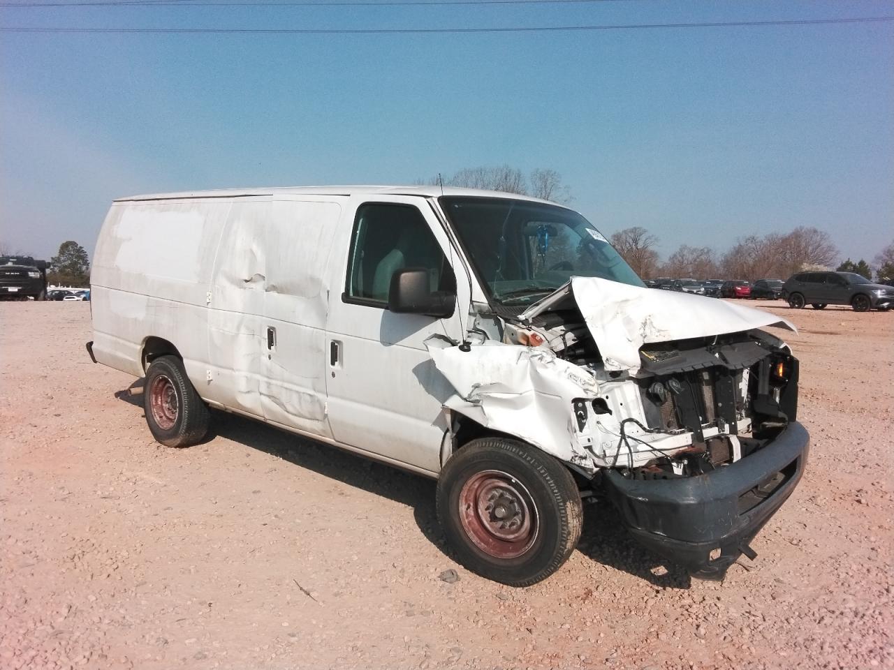 2013 Ford Econoline - Image 4