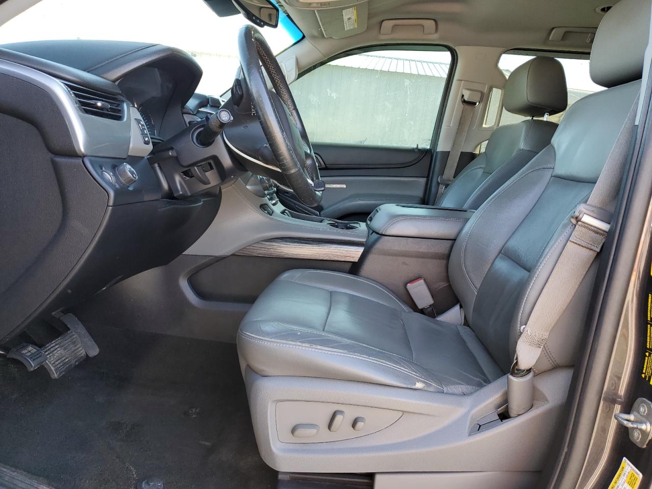 2015 Chevrolet Suburban - Image 7