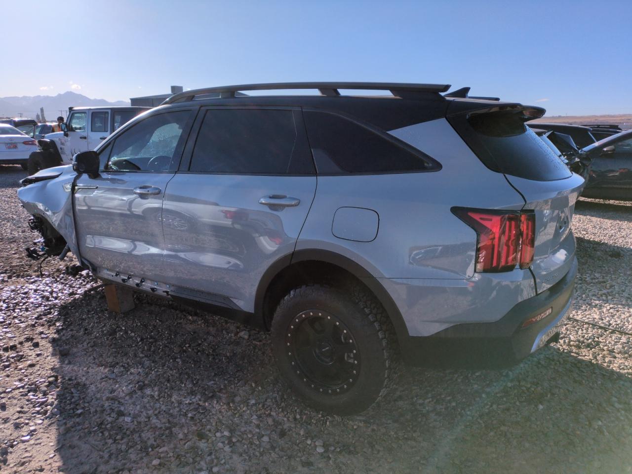 2023 Kia Sorento - Image 2